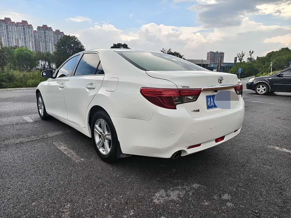Toyota Reiz