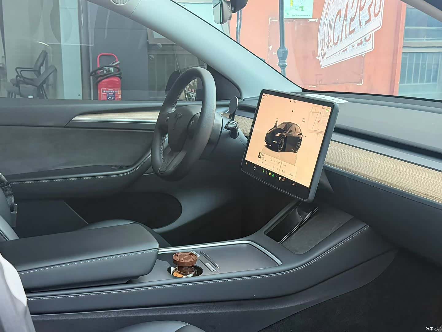 Tesla Model Y, 2022 3