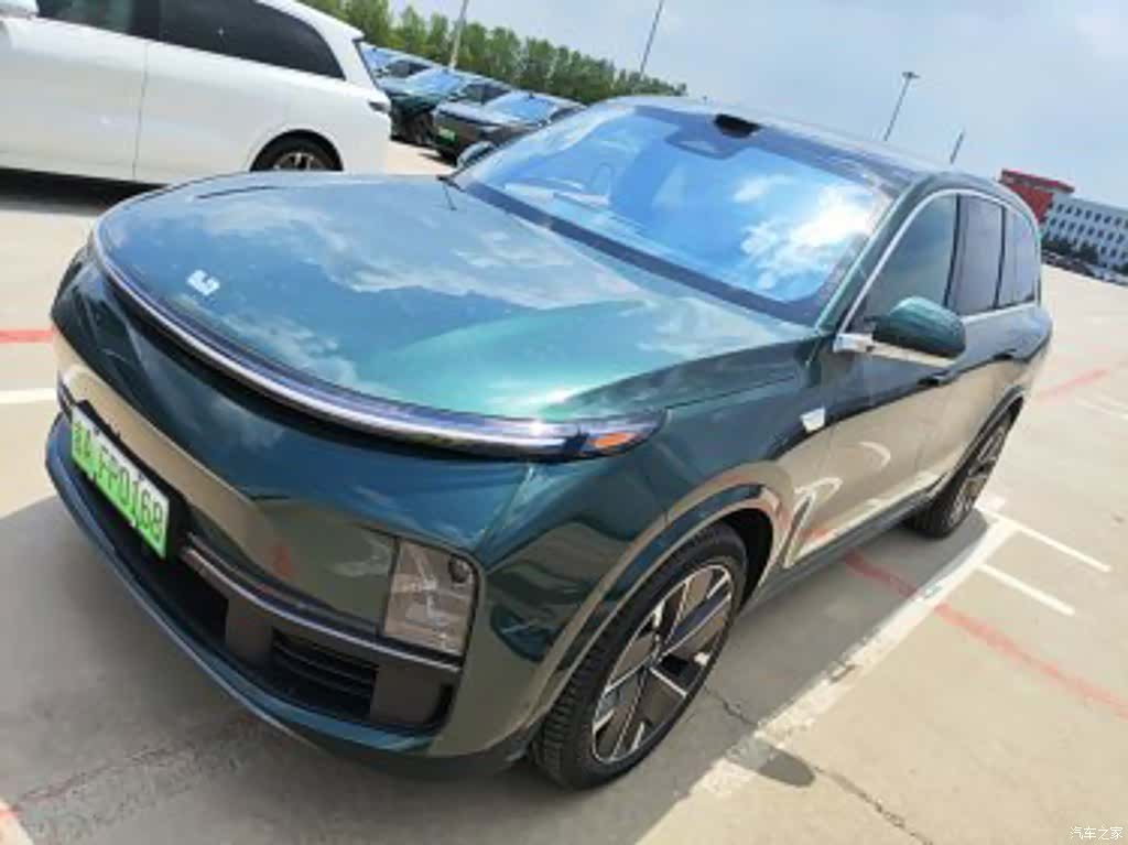 Li Auto L8, 2025 1