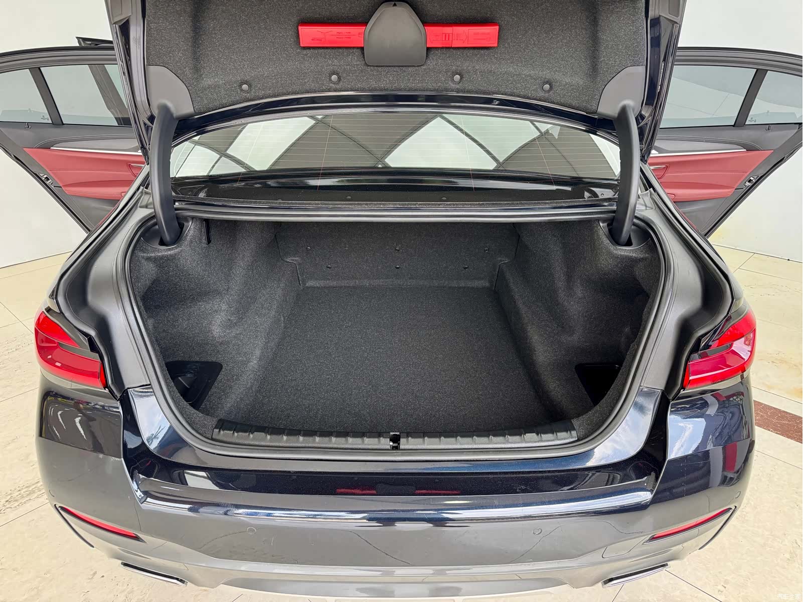 BMW 5 Series, 2020 25