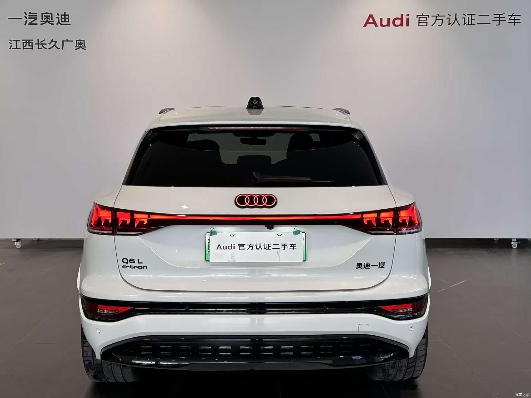 Audi e-tron, 2025 все фото