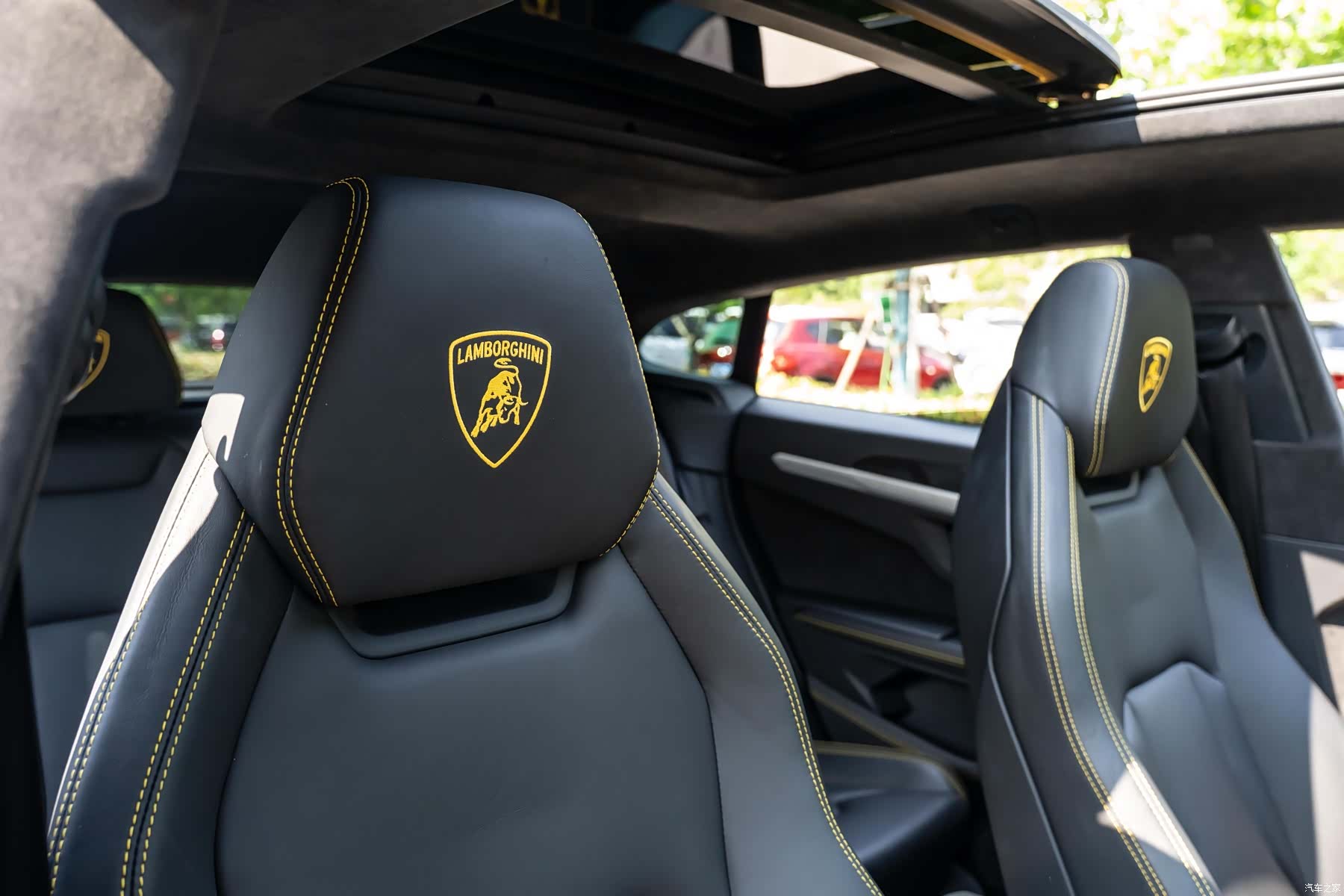 Lamborghini Urus, 2020 8
