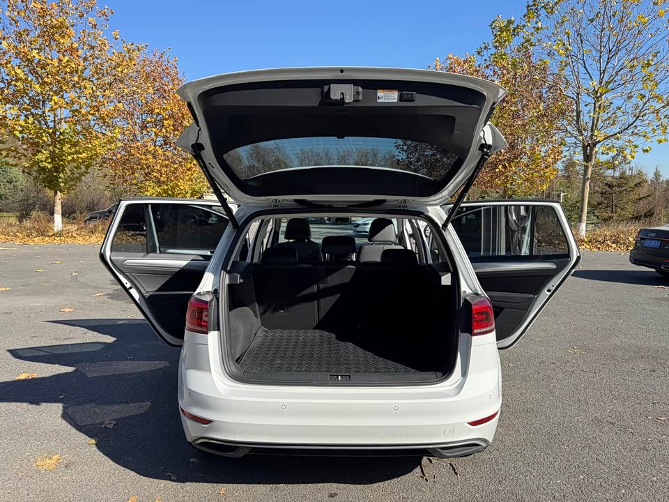 Volkswagen Golf*Jiayu