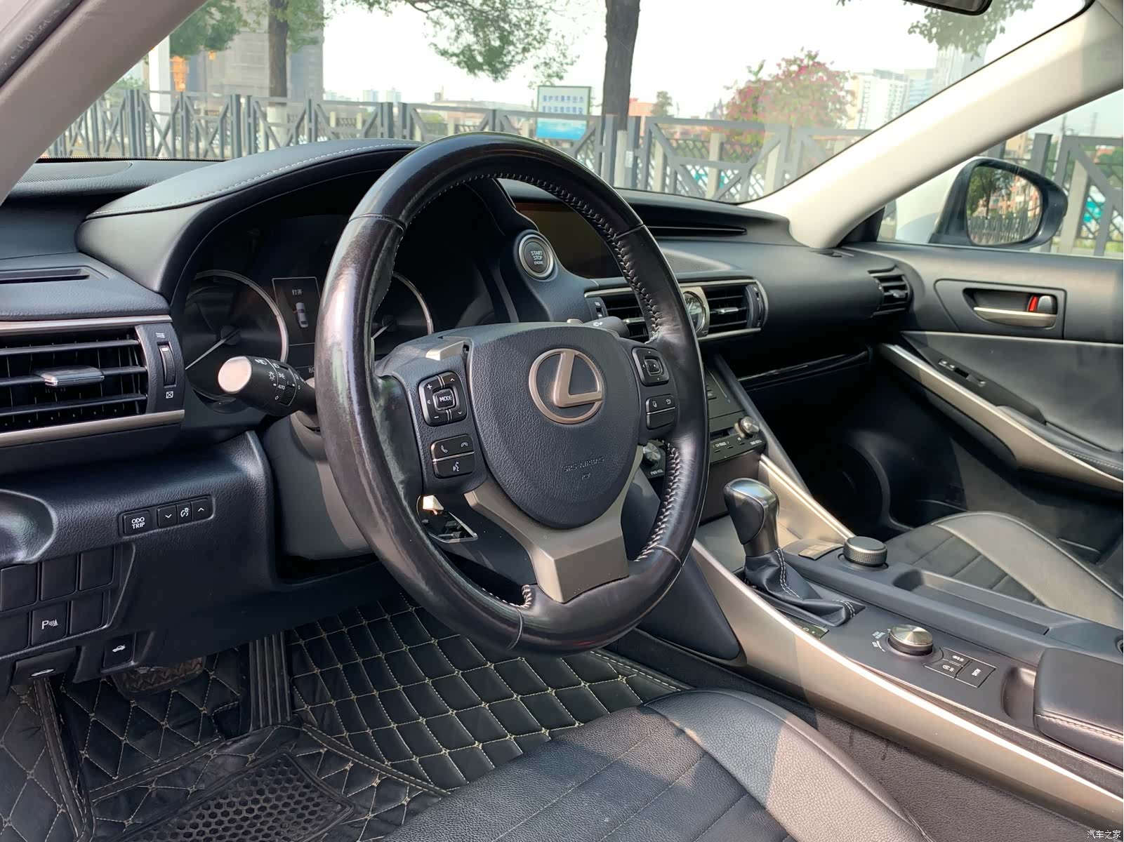 Lexus IS, 2018 16