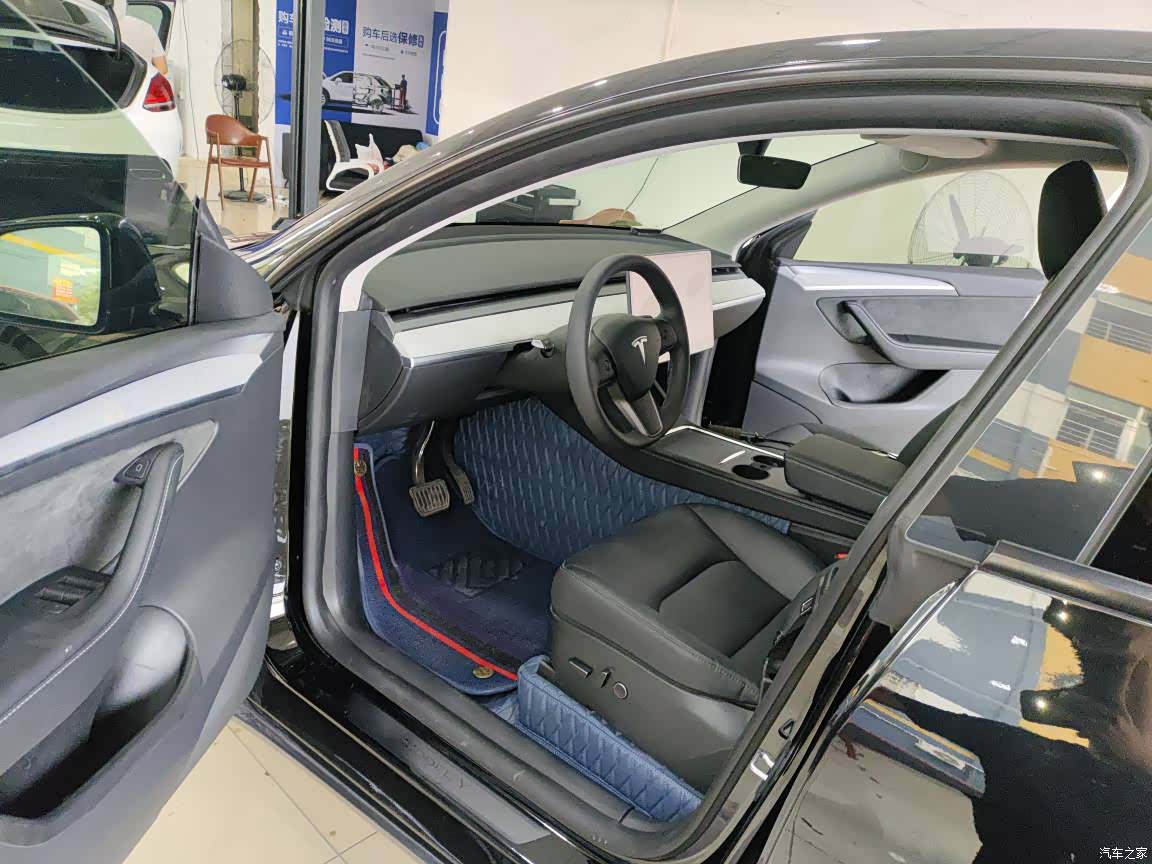 Tesla Model Y, 2024 6