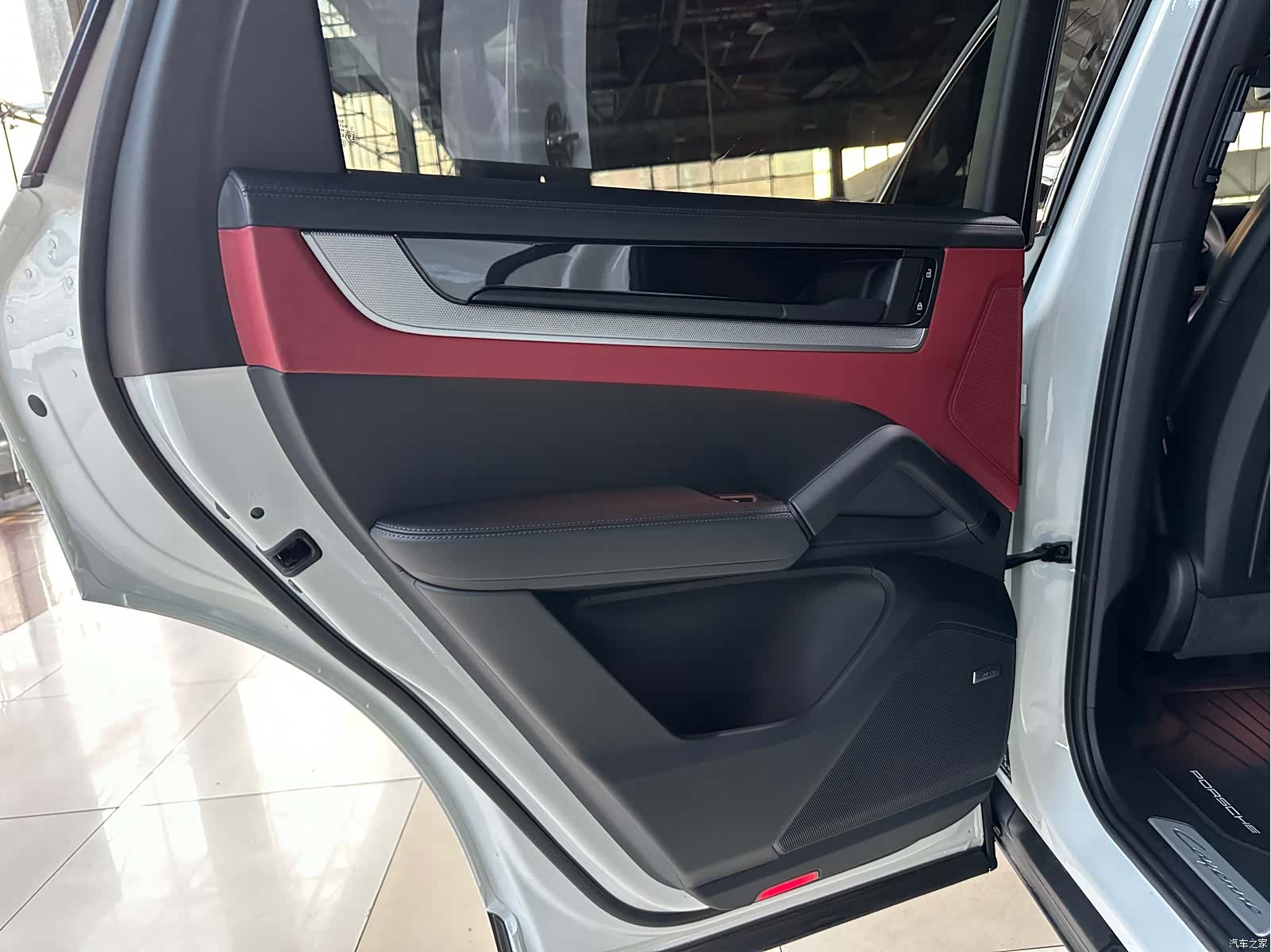 Porsche Cayenne, 2025 7