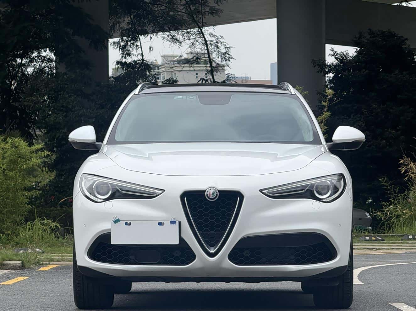 Alfa Romeo Stelvio, 2018 3