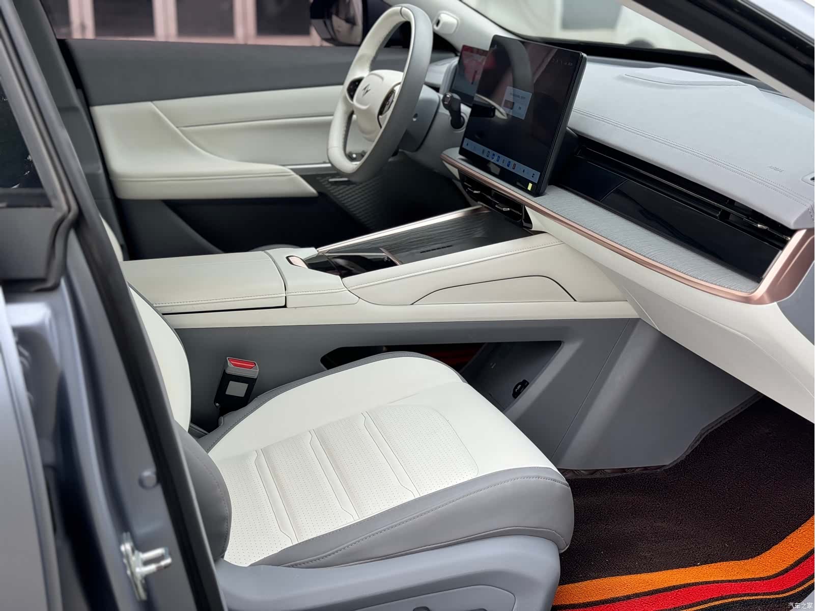 DongFeng eπ007, 2024 6