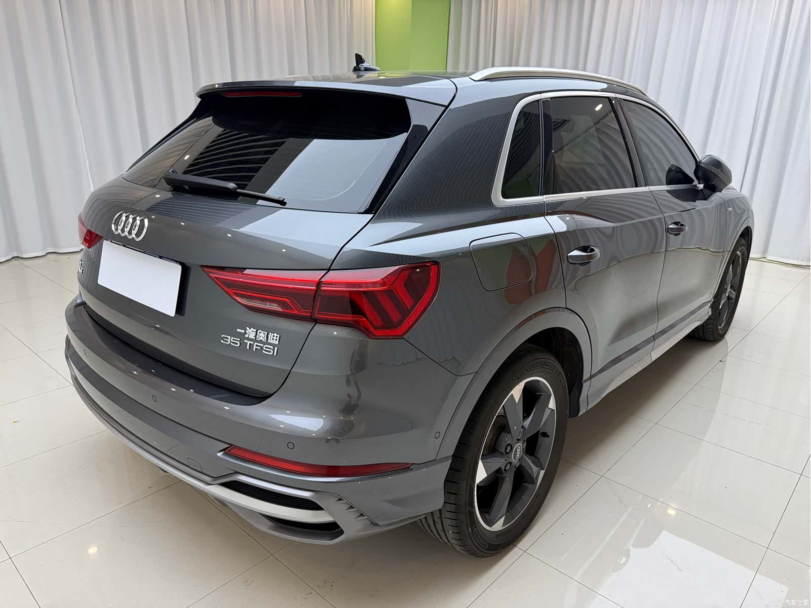 Audi Q3, 2023 4