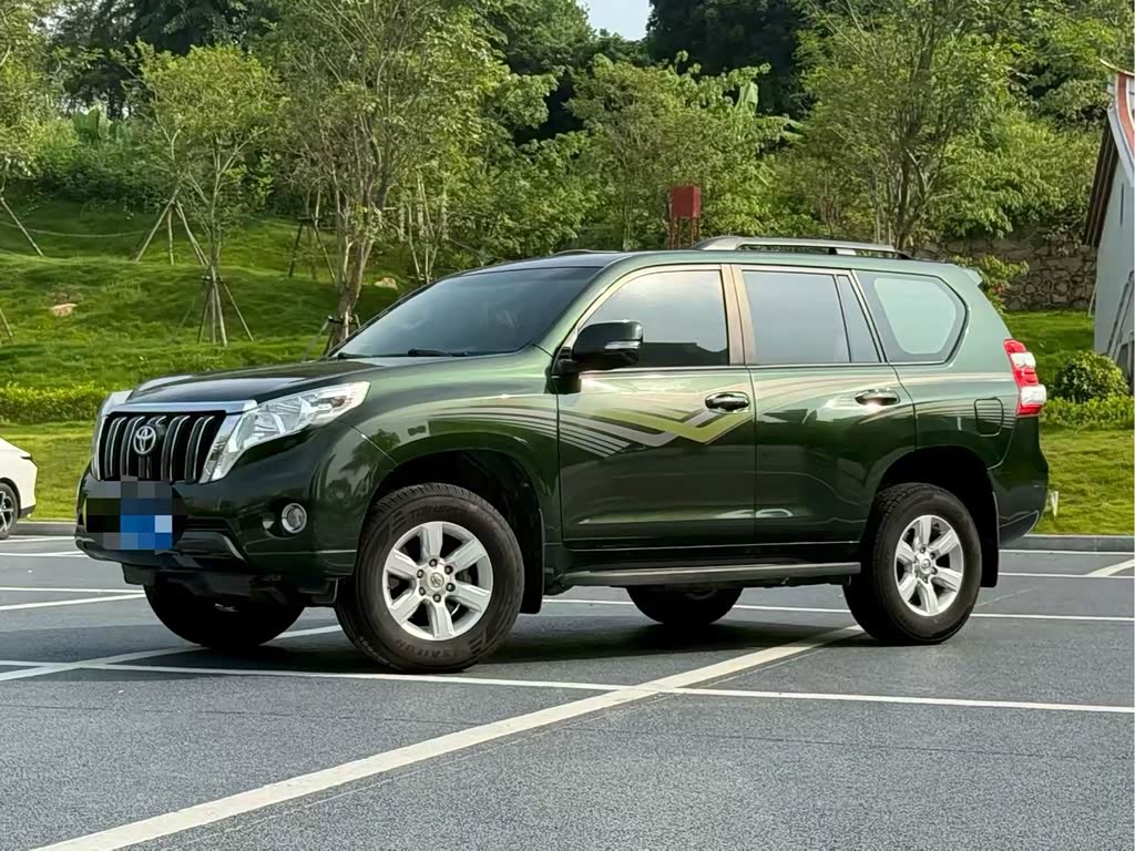 Toyota Land Cruiser Prado 2016 2.7L AT Standard