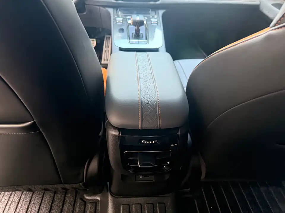 Trumpchi Shadow Leopard