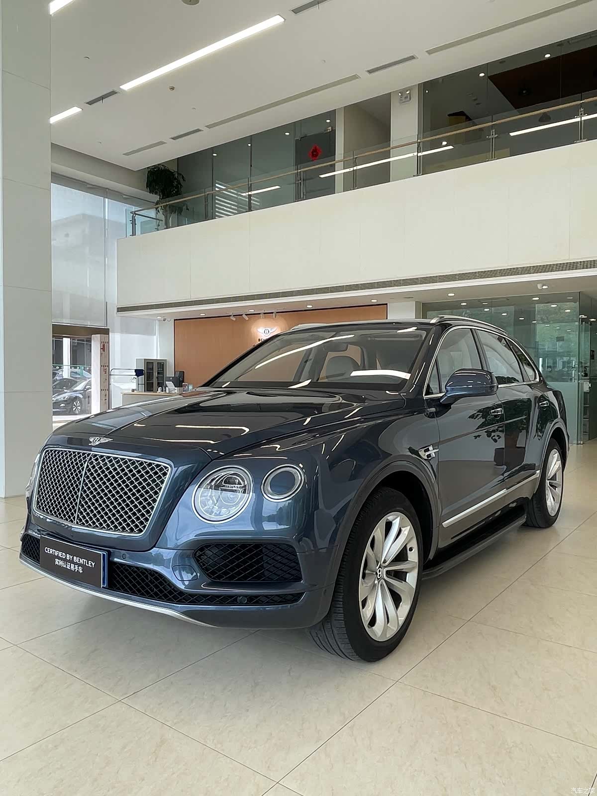 Bentley Bentayga, 2017 1