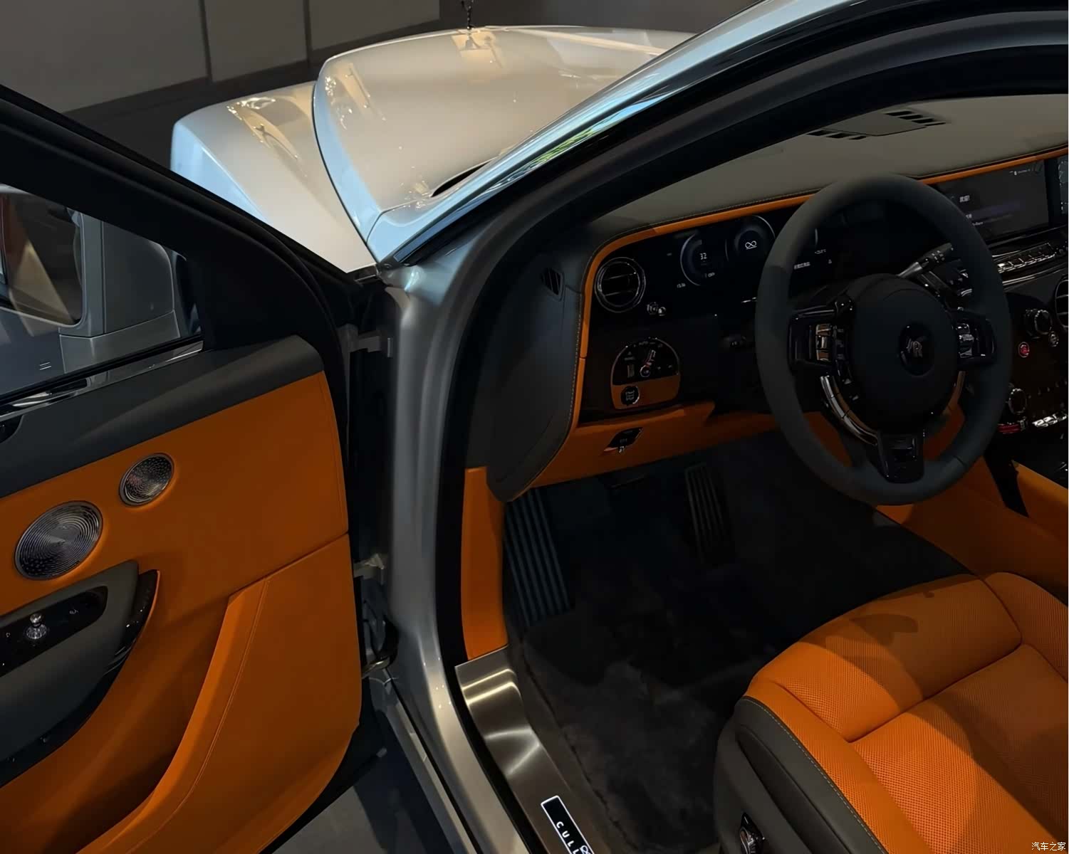 Rolls-Royce Cullinan, 2026 11