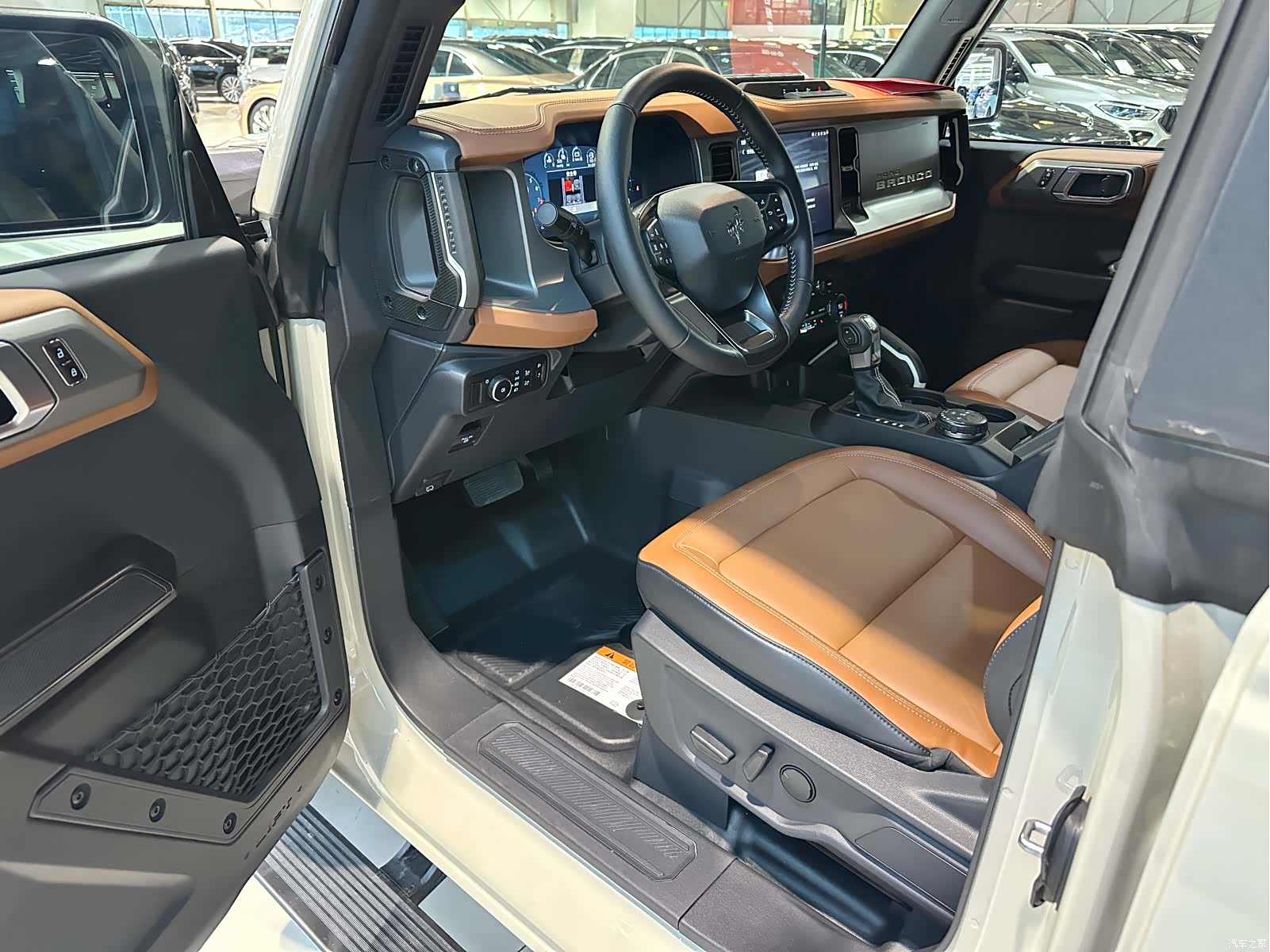 Ford Bronco, 2024 8