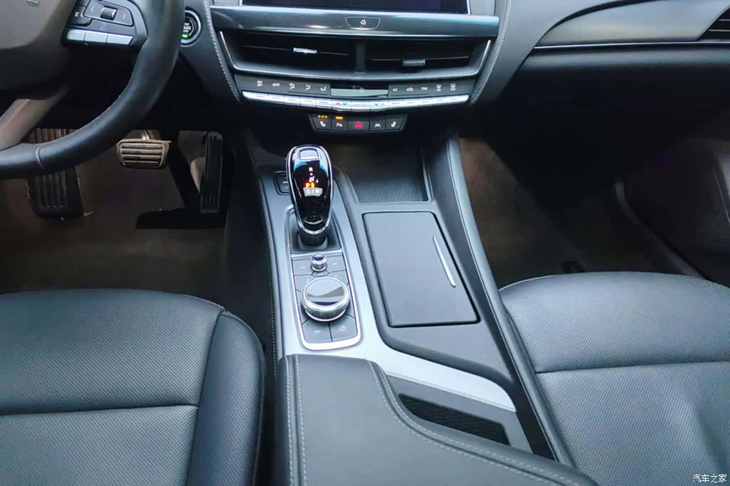 Cadillac CT5, 2023 16