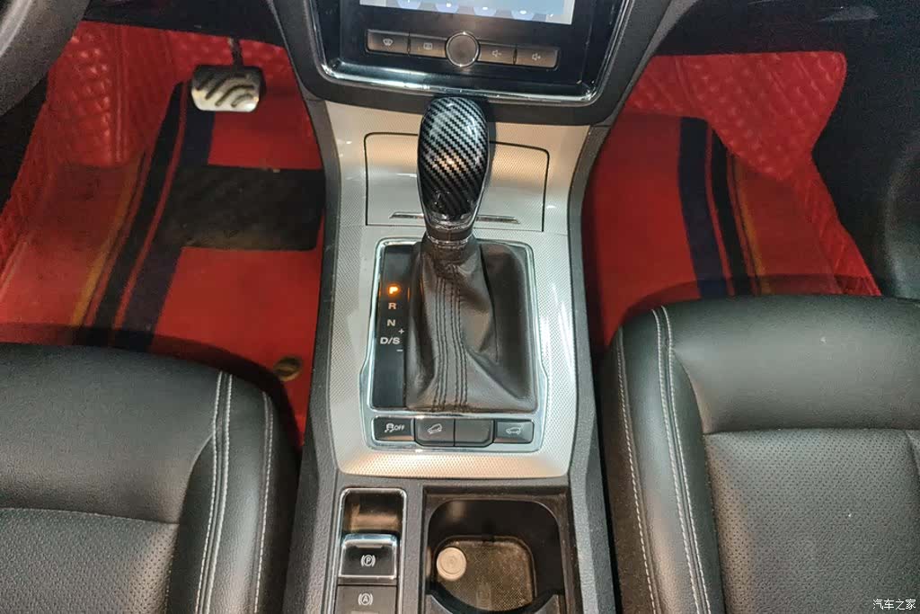 Roewe RX5, 2018 16