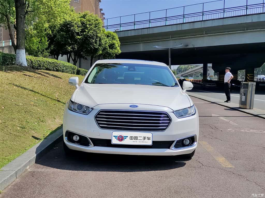 Ford Taurus, 2017 2