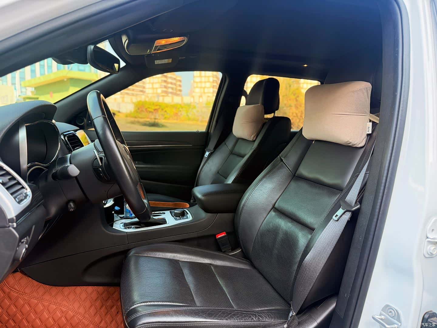 Jeep Grand Cherokee, 2023 13