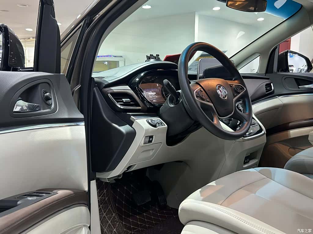 Buick GL8, 2023 11