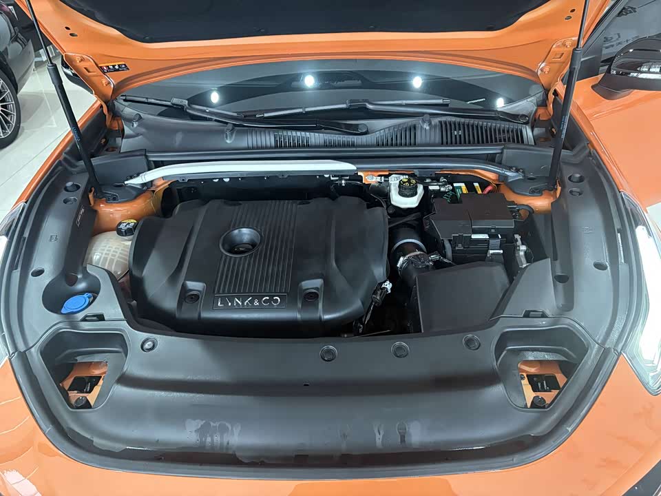 Lynk & Co 02 Hatchback