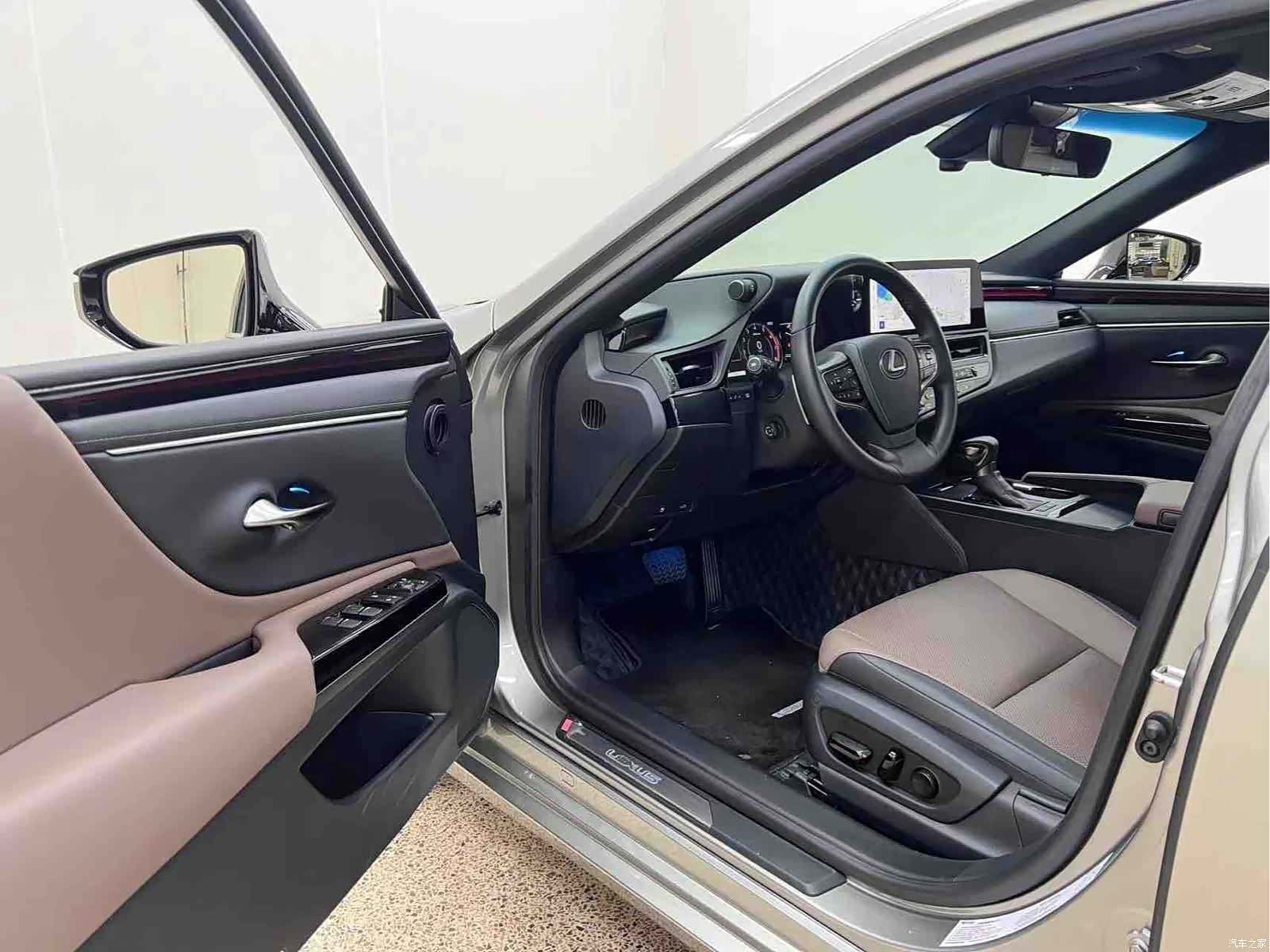 Lexus ES, 2024 11
