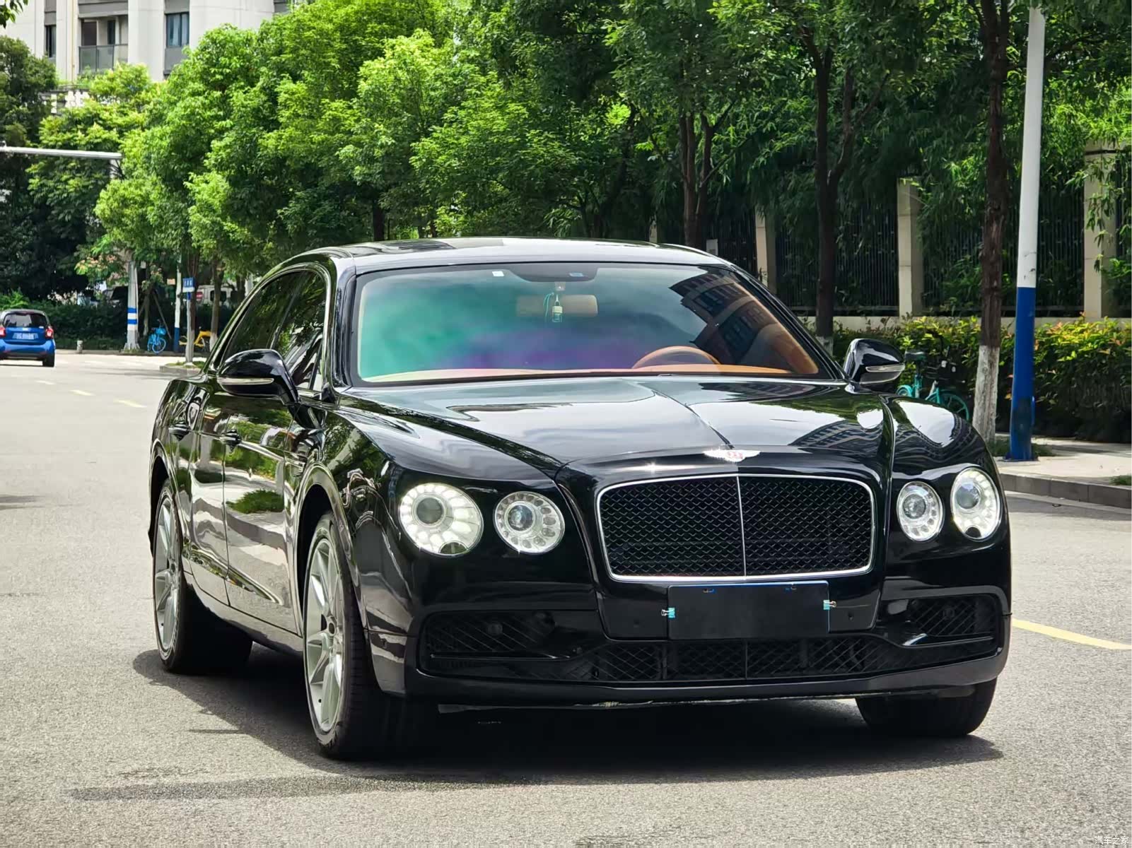 Bentley Flying Spur, 2018 3