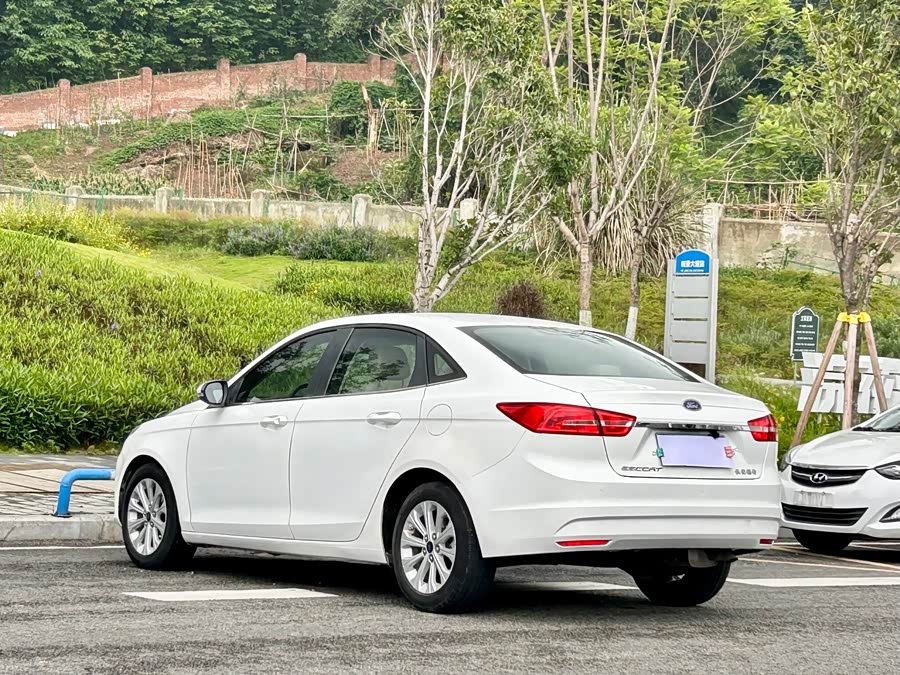 Ford Focus 2016, фото 12