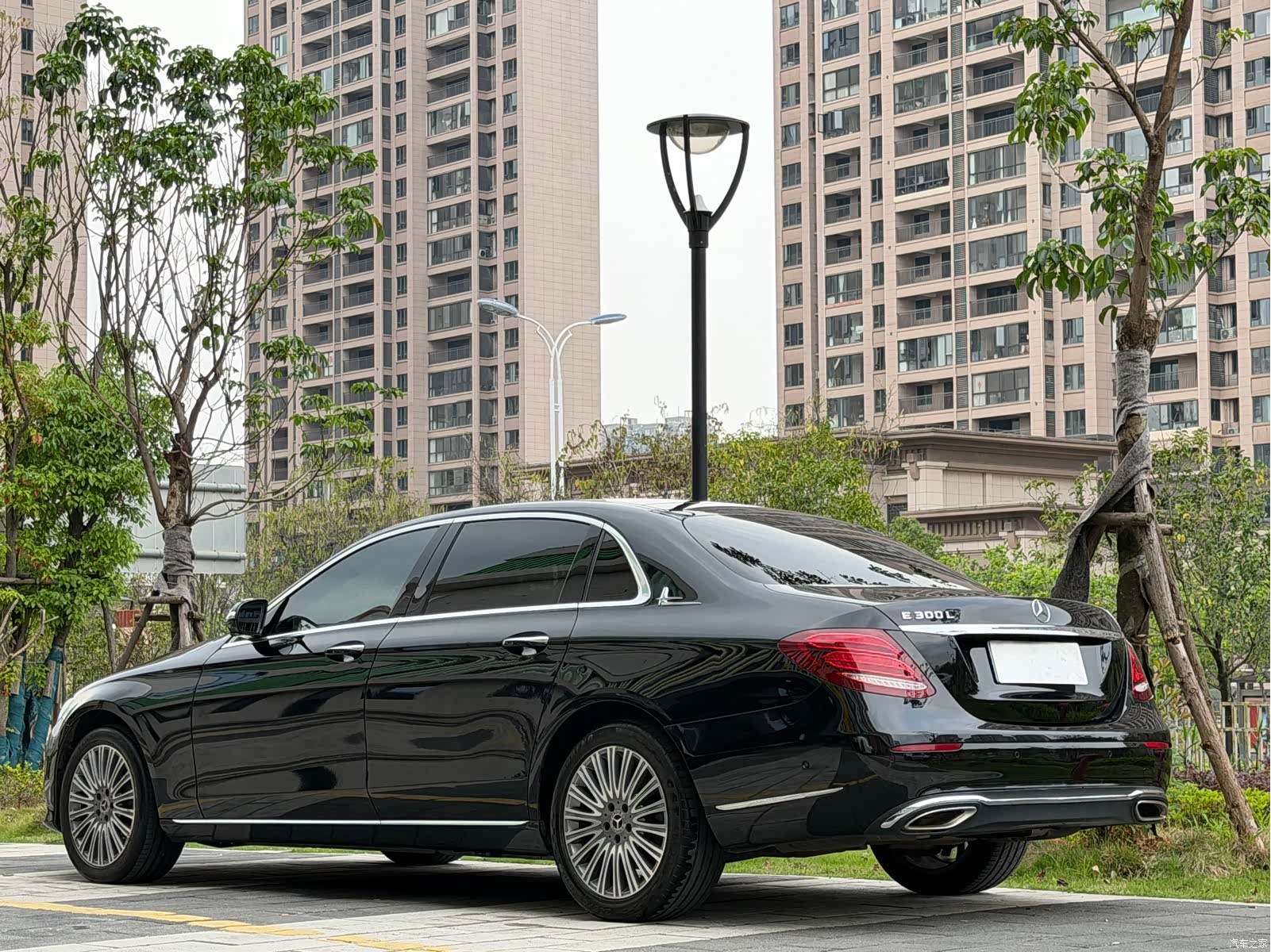 Mercedes-Benz E-Class, 2020 4