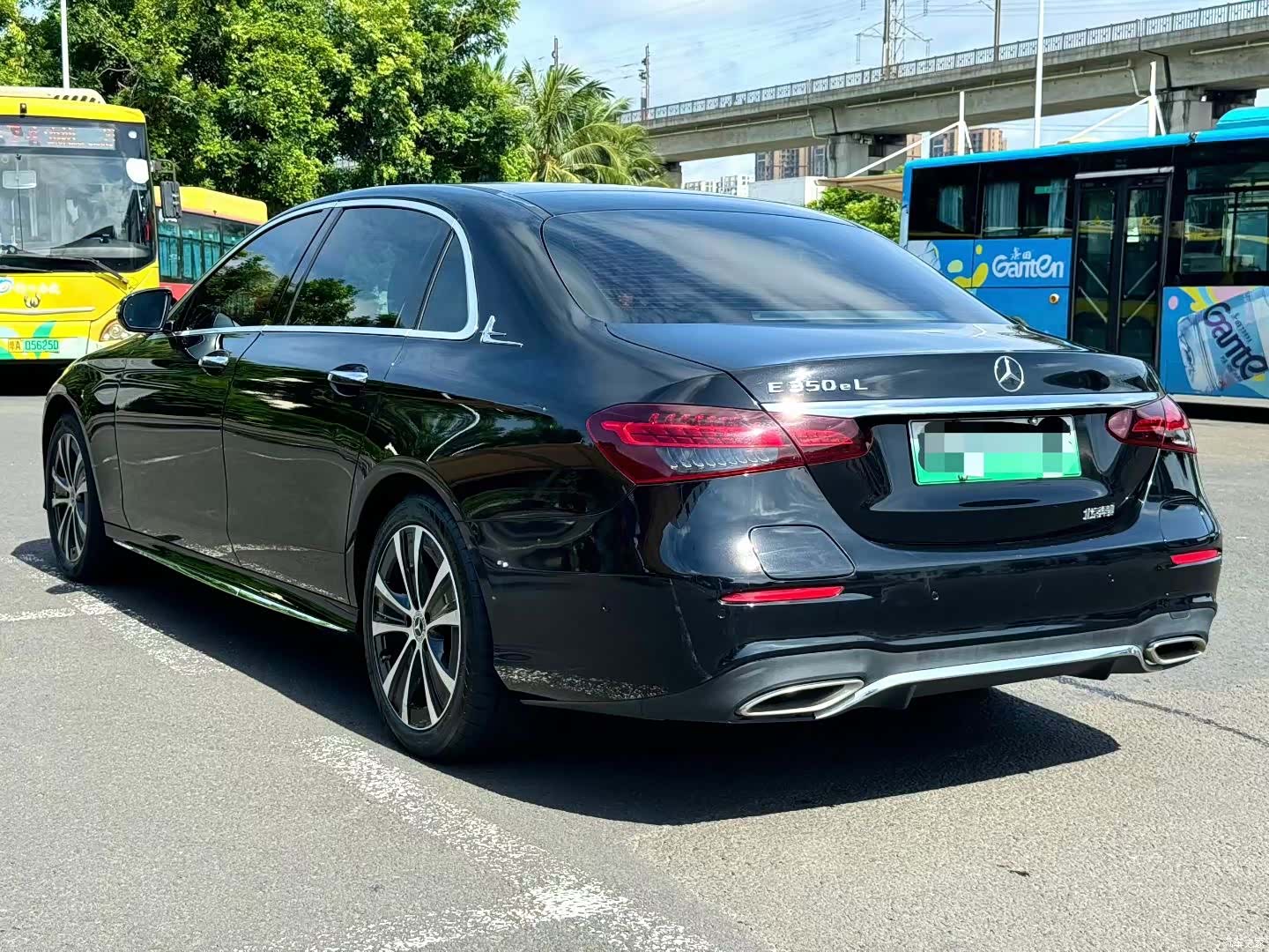 Mercedes-Benz E-Class, 2022 4