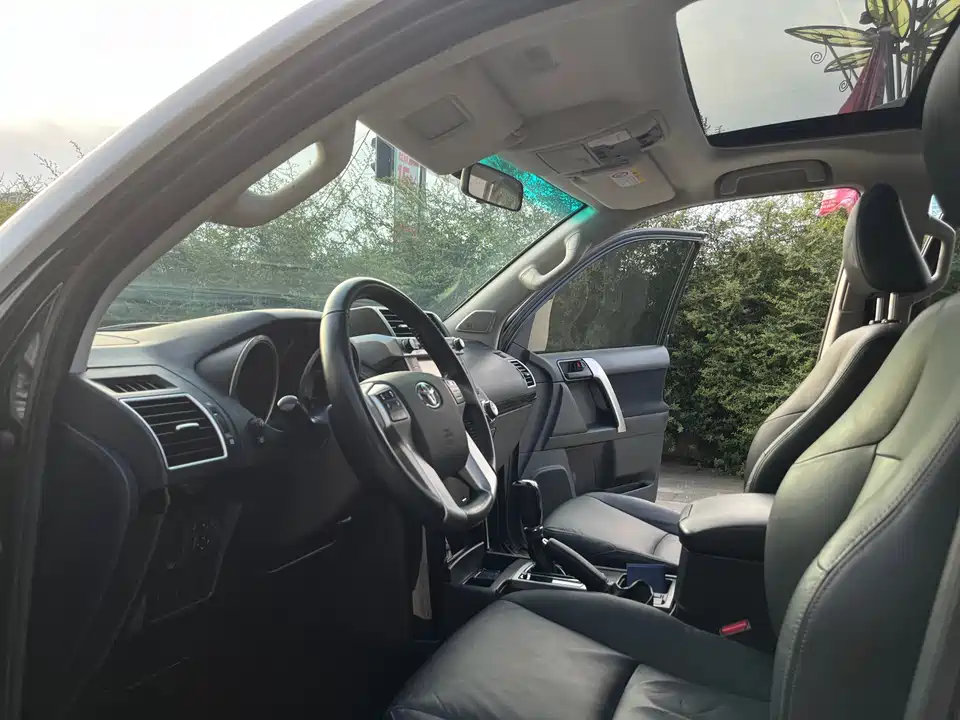 Toyota Prado