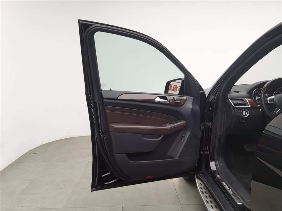 Mercedes-Benz M class