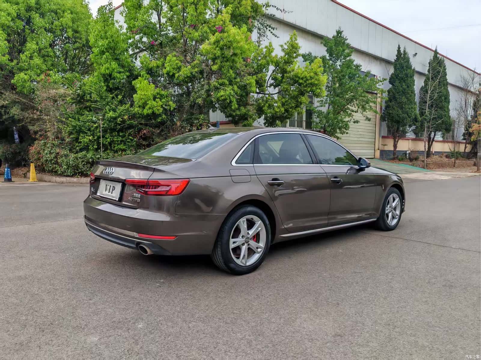 Audi A4L, 2017 7