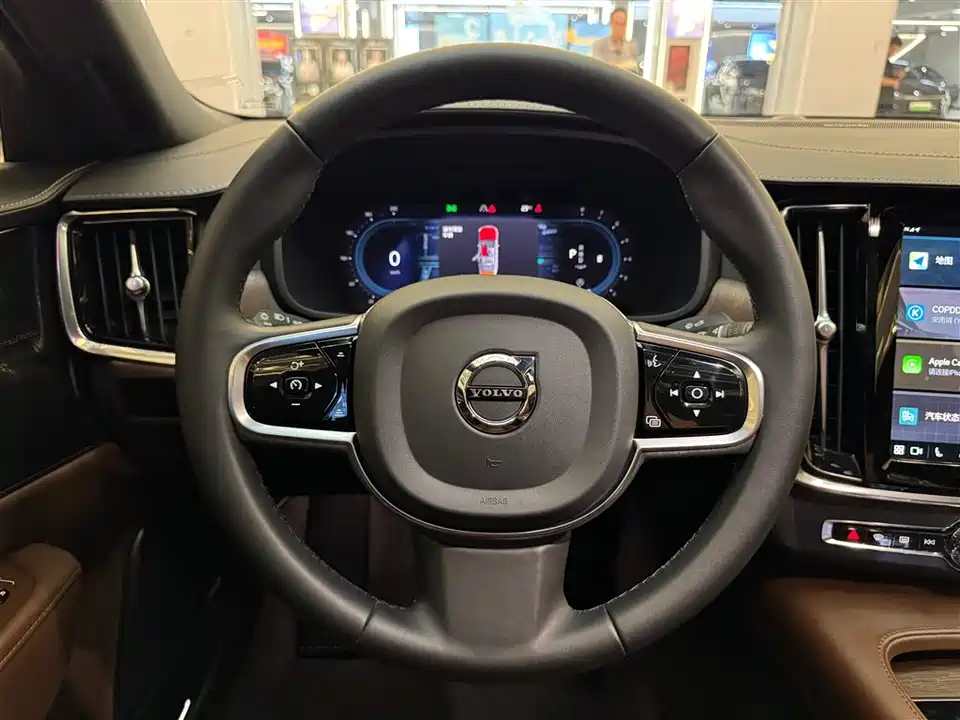 Volvo S90