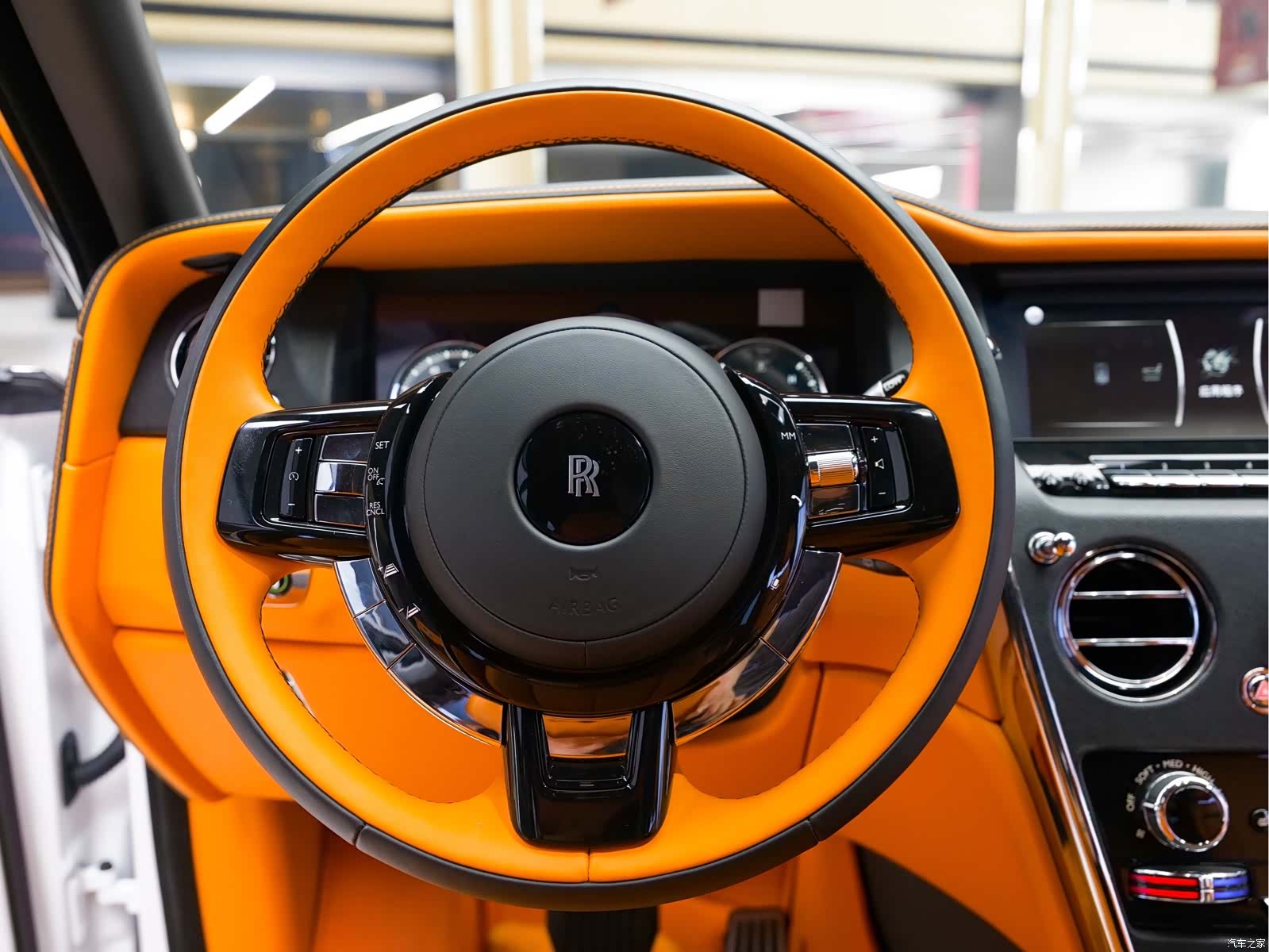 Rolls-Royce Cullinan, 2025 13