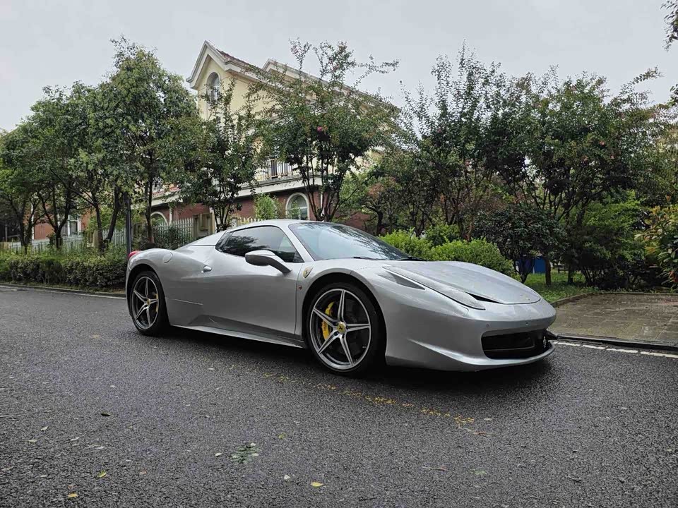 Ferrari 458