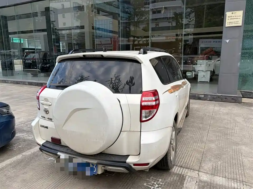 Toyota RAV4 Rongfang