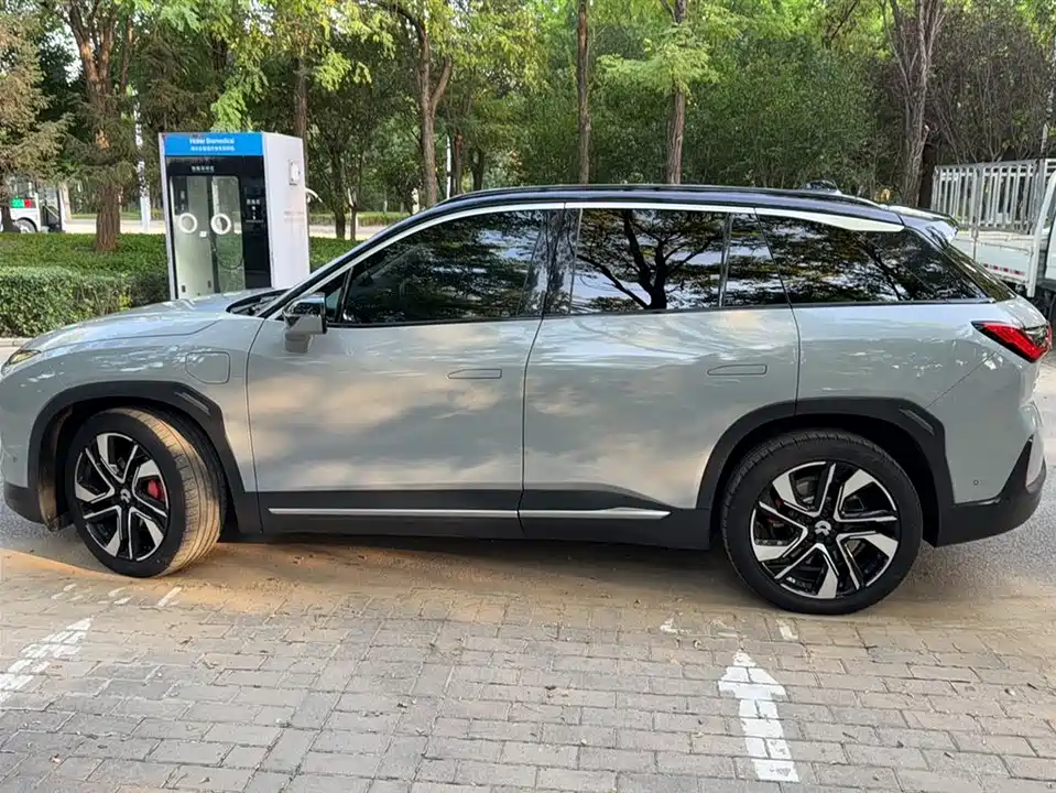 NIO ES6