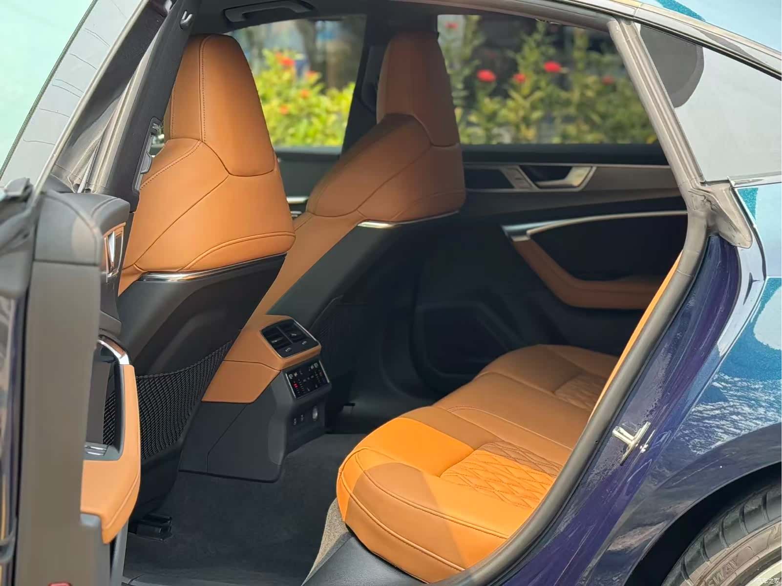 Audi A7L, 2022 8