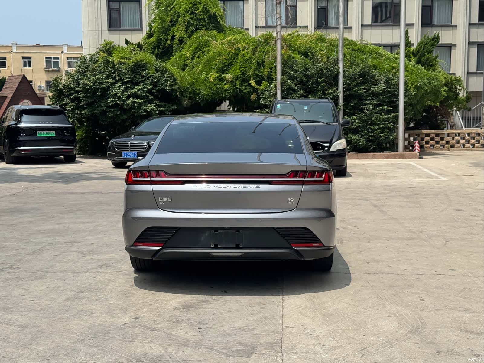 BYD Han, 2022 все фото