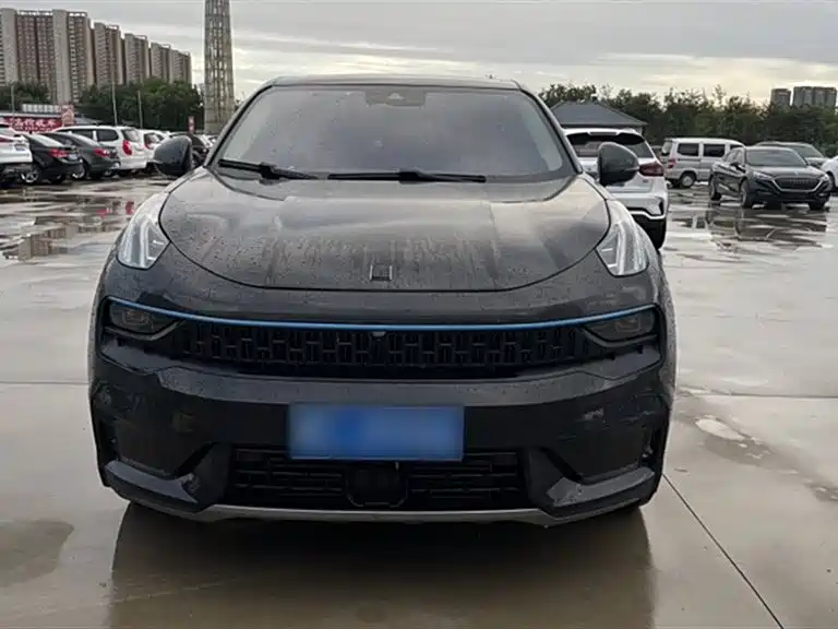 Lynk & Co 05