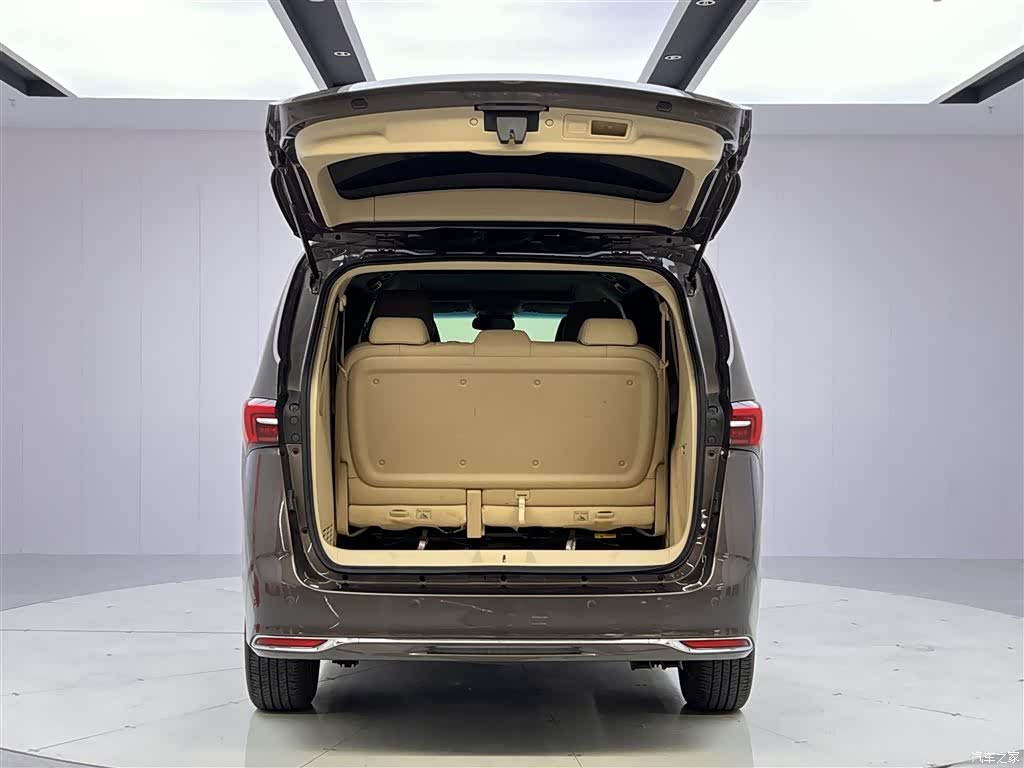 Buick GL8, 2025 13