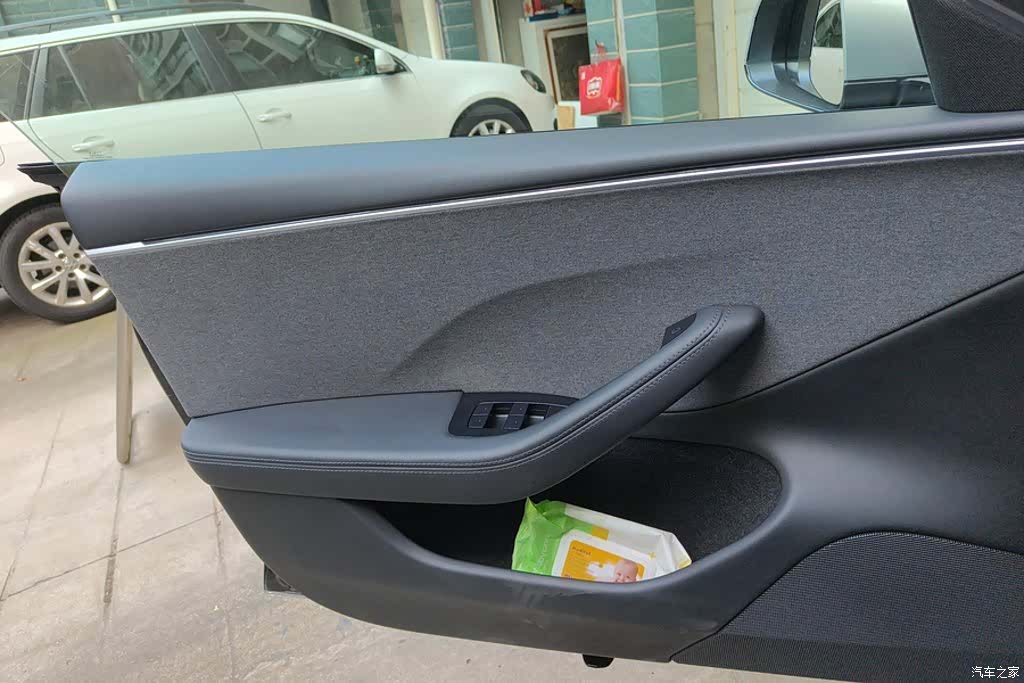 Tesla Model 3, 2023 7