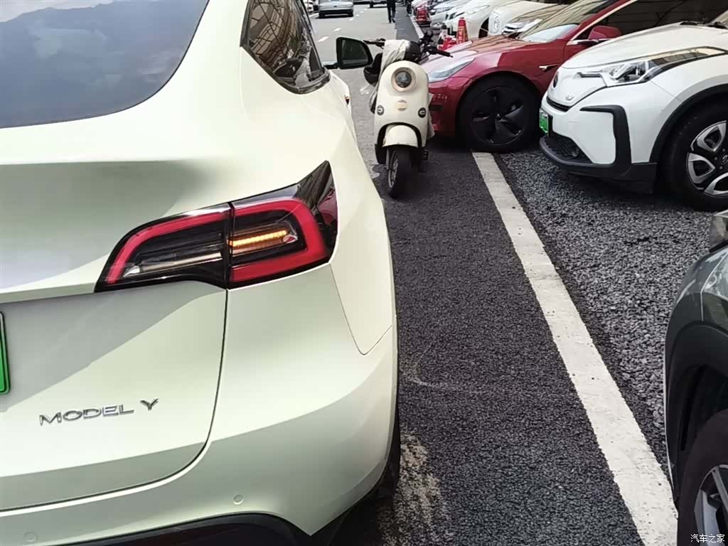 Tesla Model Y, 2021 8