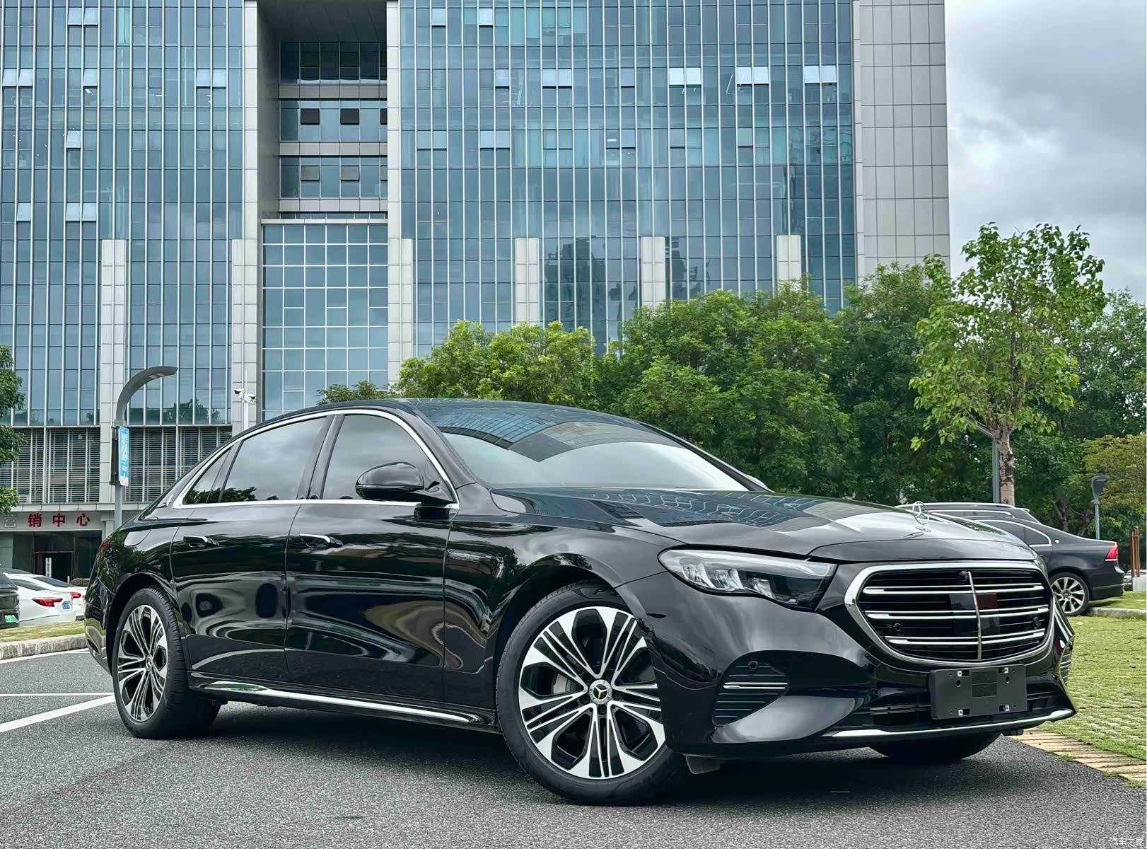 Mercedes-Benz E-Class, 2025 2