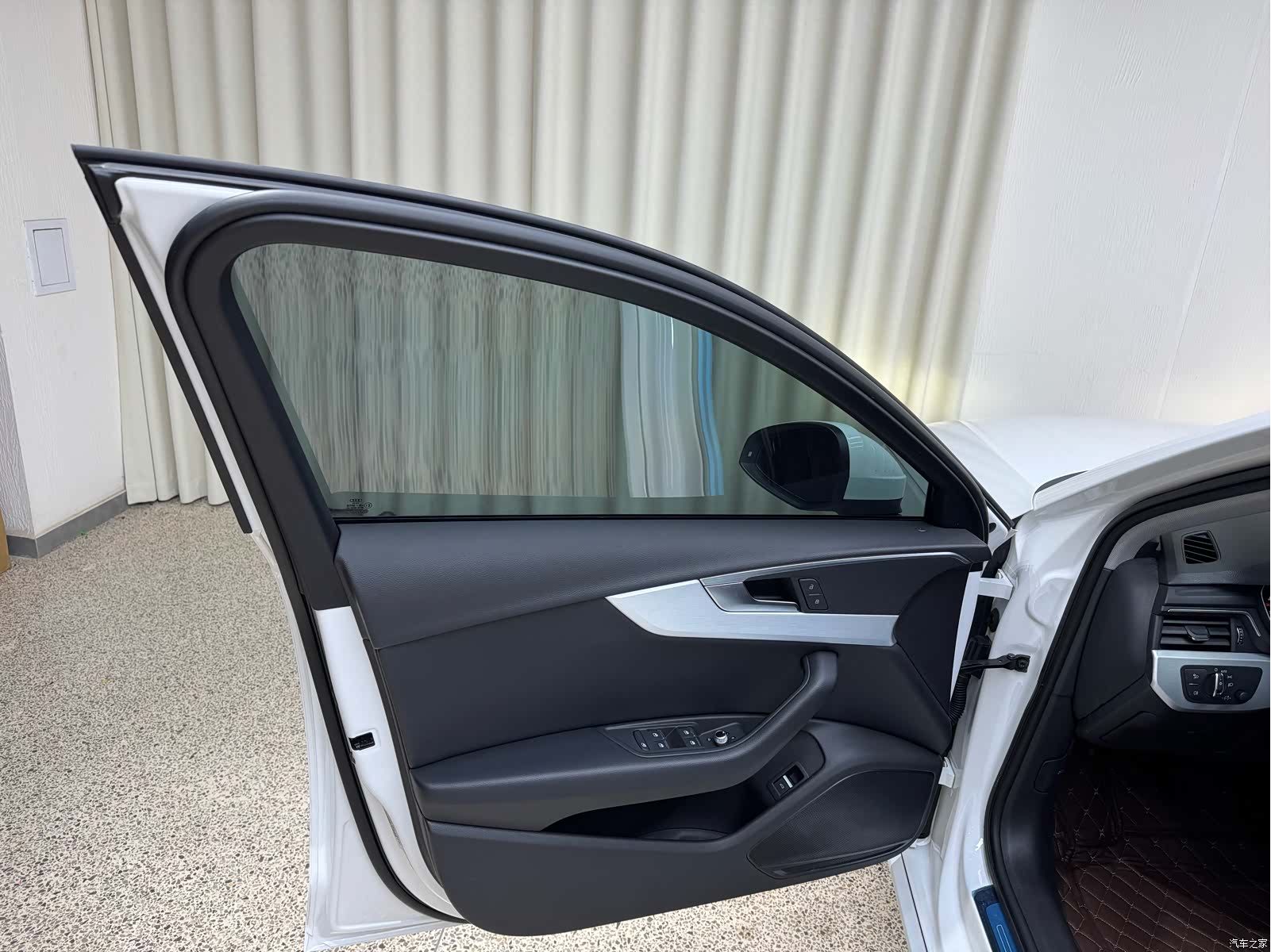 Audi A4L, 2020 13