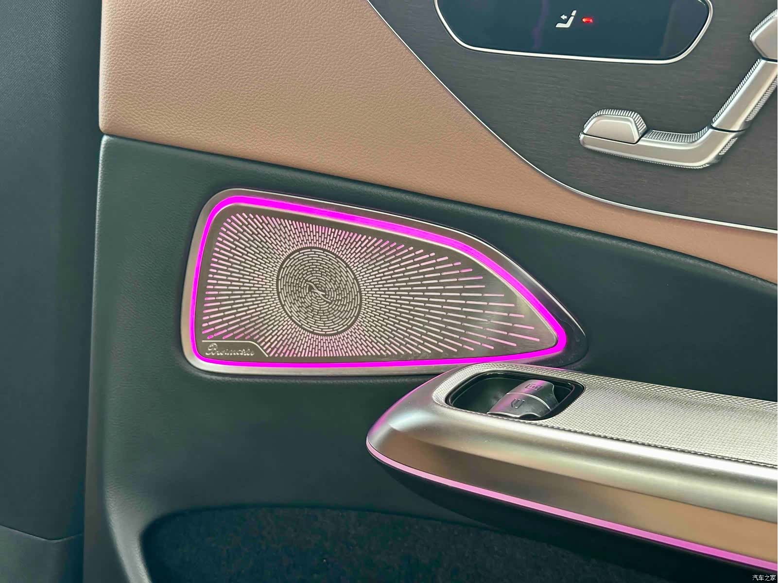 Mercedes-Benz E-Class, 2025 11
