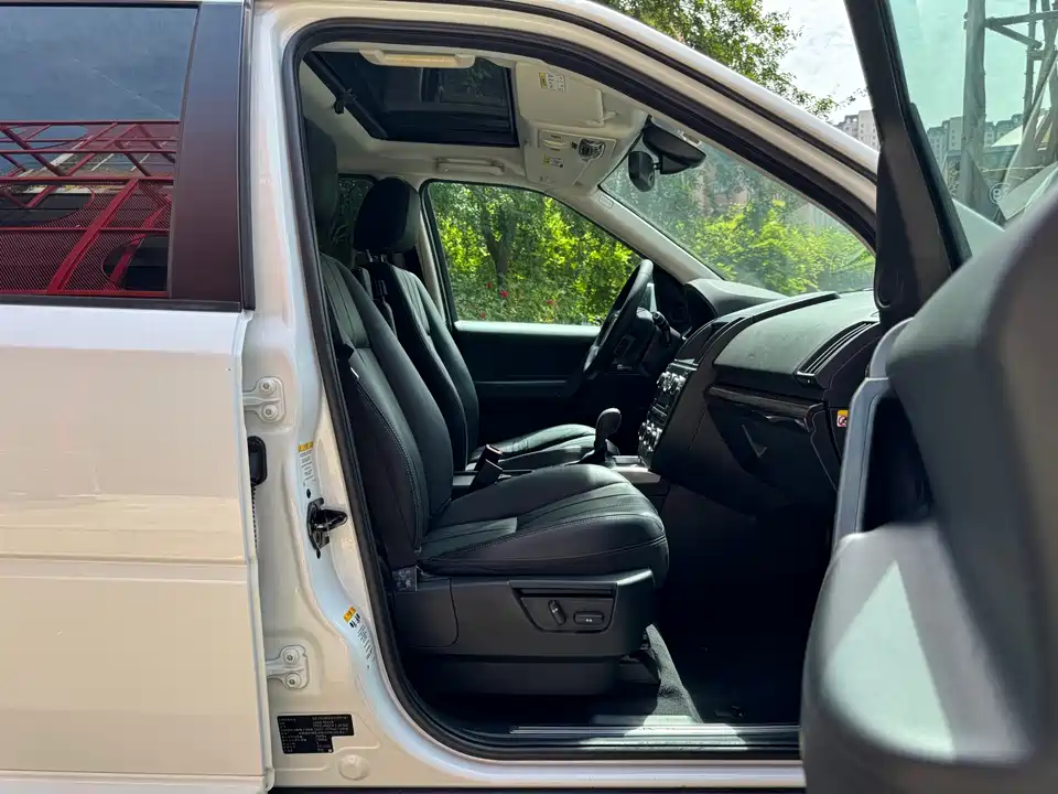 Land Rover Freelander 2