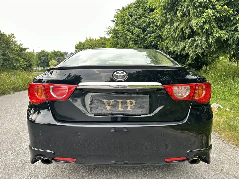 Toyota Reiz