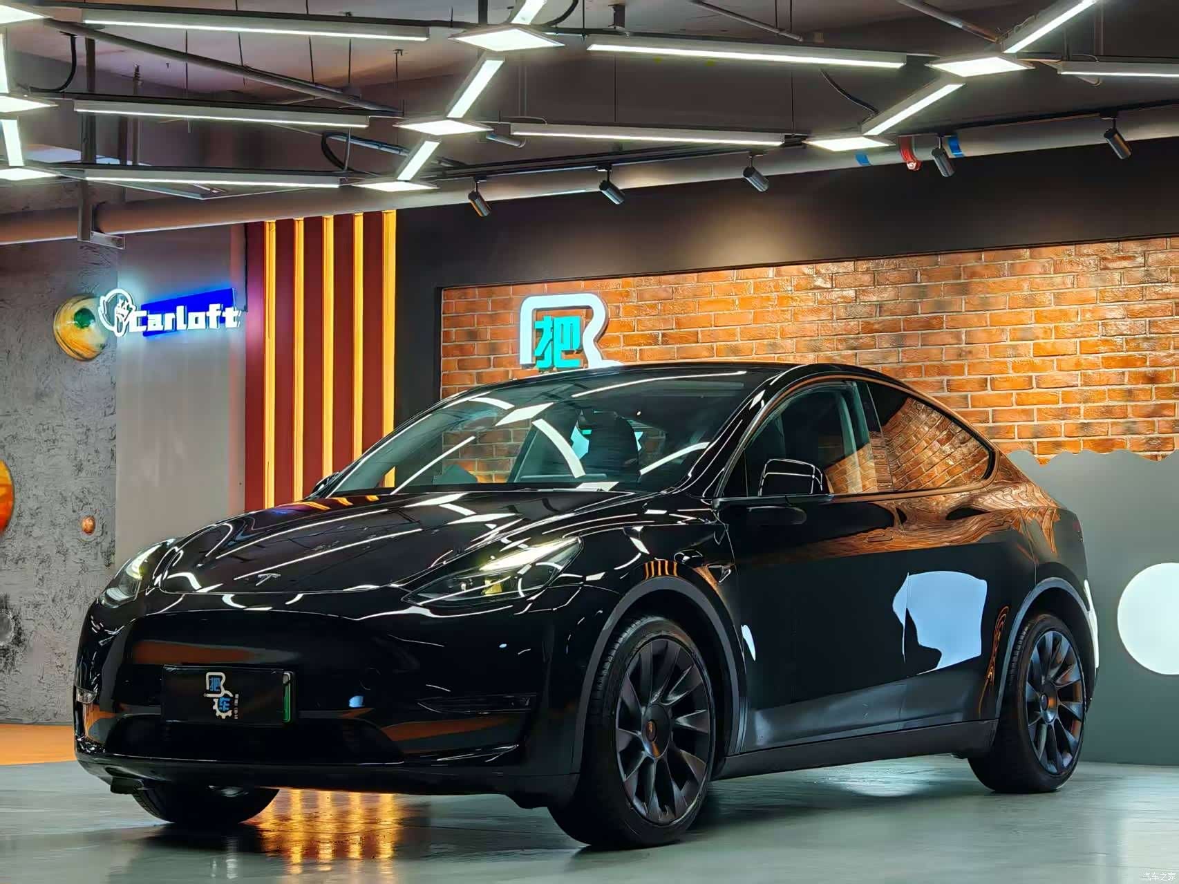 Tesla Model Y, 2021 3