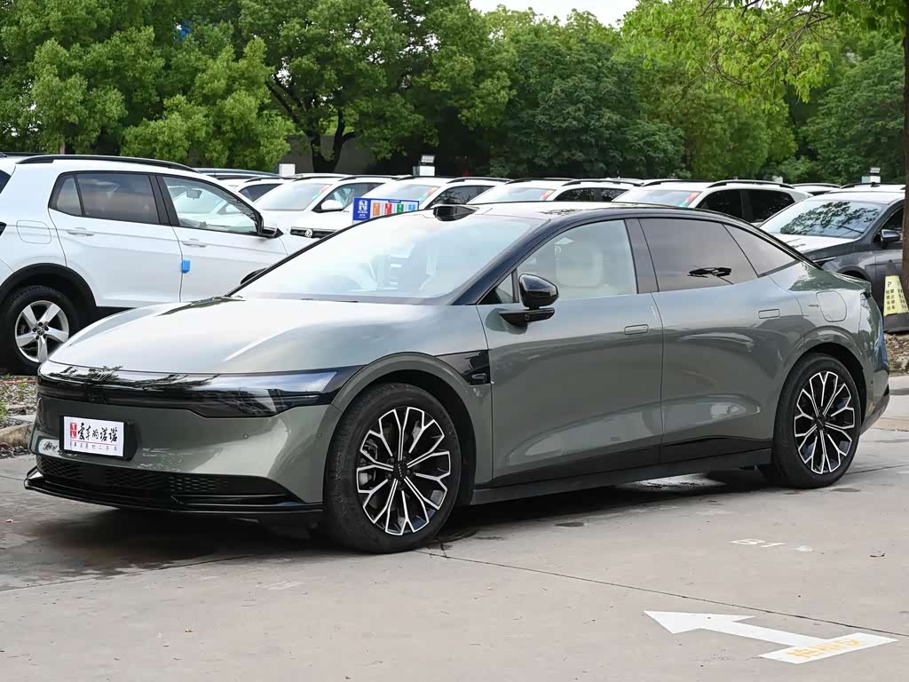 Zeekr 007